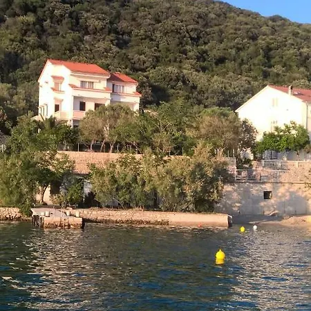 Apartman *