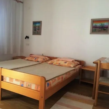 Apartman *